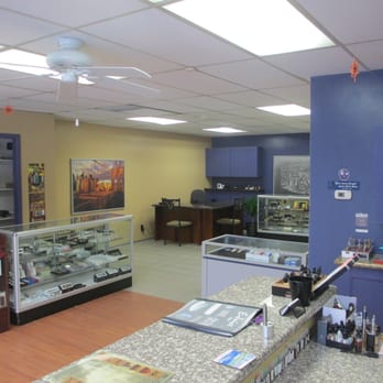 Vapor Worldwide - Granite sample bar with plenty of room to enjoy your vape - Vape Shops Near Me - Gaithersburg, Maryland Vapor Worldwide - Granite sample bar with plenty of room to enjoy your vape - Vape Shops Near Me - Gaithersburg, Maryland