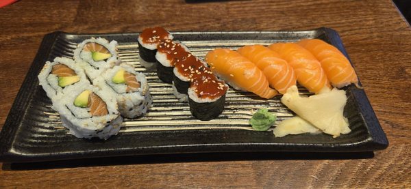 Musashi Hogan PL Noodle & Sushi bar by null