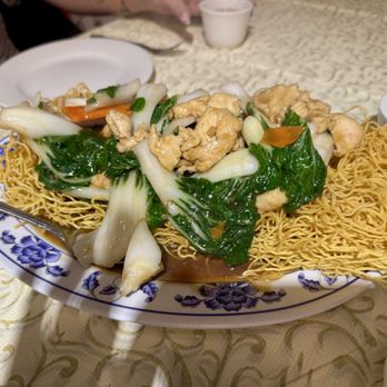 Boston Lobster - Chicken chow mein w crispy noodles - Chinese Near Me - Rosemead, California Boston Lobster - Chicken chow mein w crispy noodles - Chinese Near Me - Rosemead, California