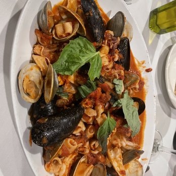 Steve's Piccola Bussola - Seafood Marinara - Italian Near Me - Hauppauge, New York
