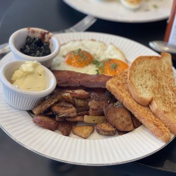 The Cafe at The Inn - Breakfast plate - Coffee & Tea Near Me - Benicia, California