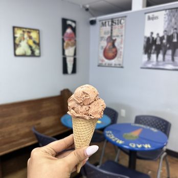 Mad Mike's Ice Cream - Brownie fudge ice cream - Ice Cream & Frozen Yogurt Near Me - Pantego, Texas Mad Mike's Ice Cream - Brownie fudge ice cream - Ice Cream & Frozen Yogurt Near Me - Pantego, Texas