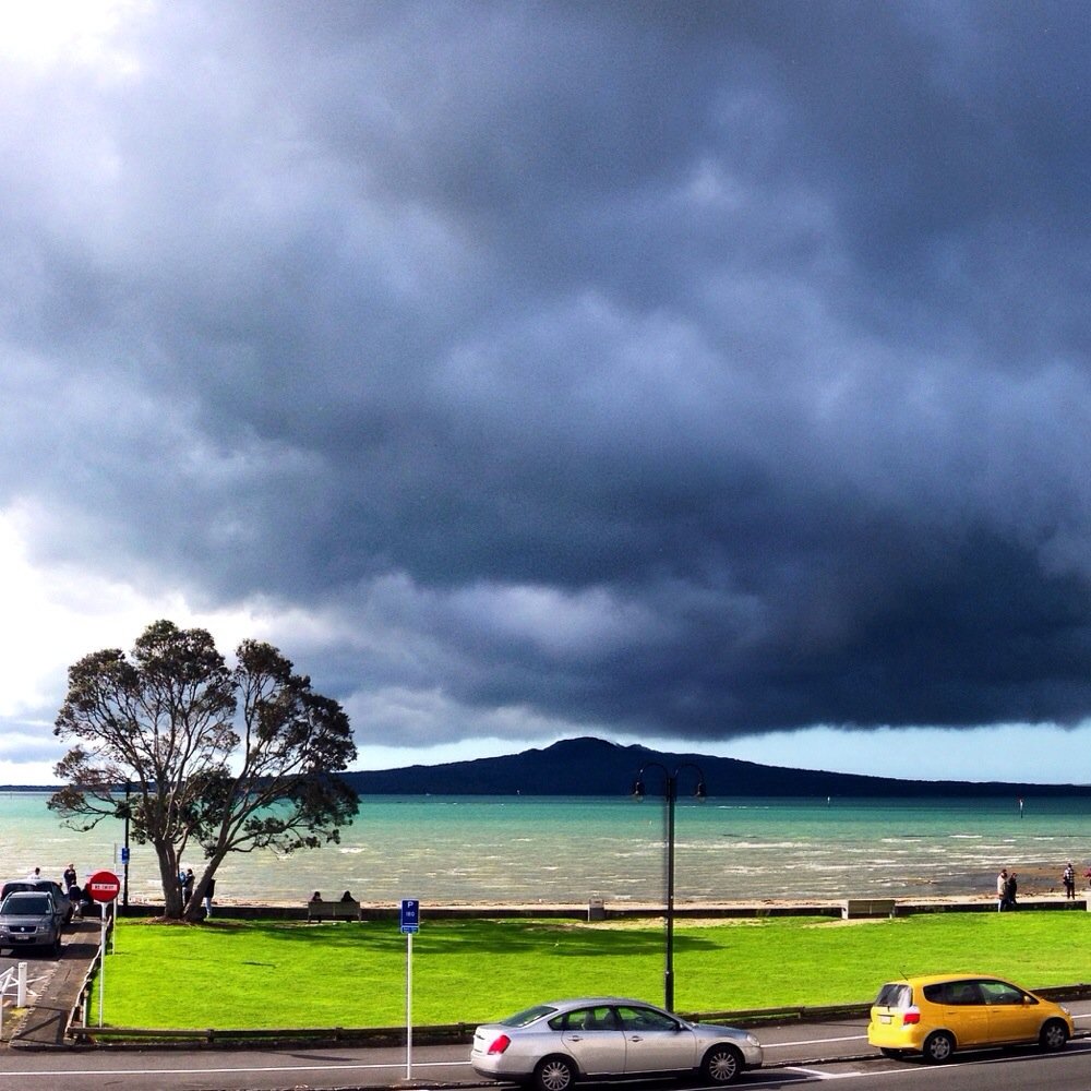 Mission Bay Beach - Moody skies today - Beaches Near Me - Auckland, AUK