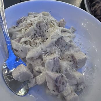 Cane Rosso - Chicken Fettuccini Alfredo Pasta (split) - Pizza Near Me - Frisco, Texas