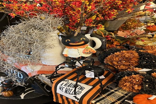 Photo of Berries & Ivy - Martinsville, IN, US.