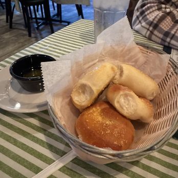 Roma Italian Restuarant - Complimentary Bread - Italian Near Me - Clinton, Mississippi