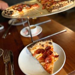 Lupo - Sting like a bee pizza