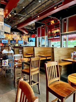 M.L.Rose Craft Beer & Burgers - Capitol View by null