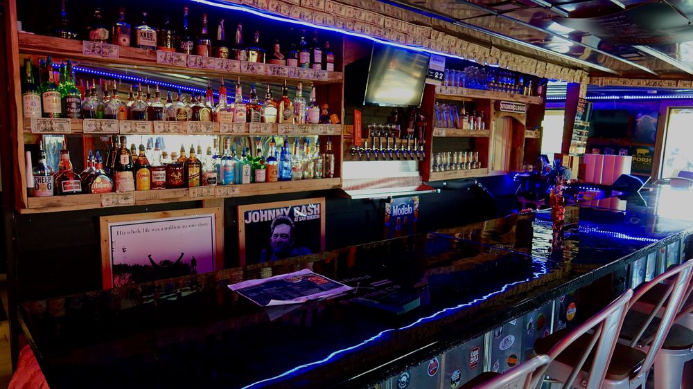 Robinhood Brewing Logo