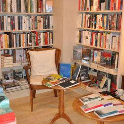 Zum Bücherparadies - Zum Bücherparadies GmbH