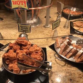 Goofy's Kitchen - American Near Me - Anaheim, California