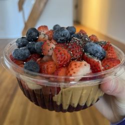 Hawa Smoothies - 25. Acai Peanut Butter Bowl