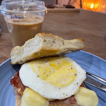 Cyclelogical Coffee - Breakfast sandwich seldom seen cafecita - Coffee & Tea Near Me - Pinetop-Lakeside, Arizona