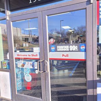 Shell - The doors leading to the convenience store. - Convenience Stores Near Me - Roanoke, Virginia Shell - The doors leading to the convenience store. - Convenience Stores Near Me - Roanoke, Virginia