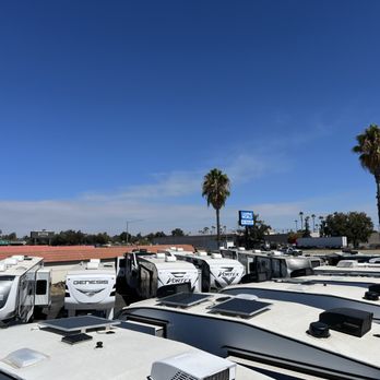 Camping World - Temecula - RV Dealers Near Me - Temecula, California