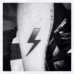 Alchemy Ink Collective - Lightning Bolt BlackWork by Ralph @alchemyink