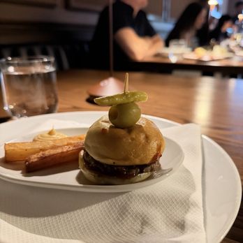 Asador Bastian - A5 burger worth every penny - Spanish Near Me - Chicago, Illinois Asador Bastian - A5 burger worth every penny - Spanish Near Me - Chicago, Illinois