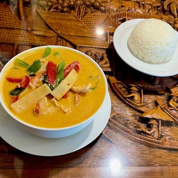 Thai Elephants Restaurant - Red Curry w/ Rice - Thai Near Me - Charleston, South Carolina Thai Elephants Restaurant - Red Curry w/ Rice - Thai Near Me - Charleston, South Carolina