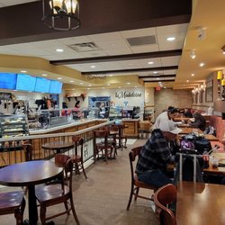 la Madeleine French Bakery & Cafe