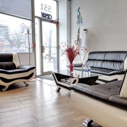 Toronto Beauty Clinic - TBC Waiting Room