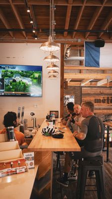 Métier Cycling & Cafe by null