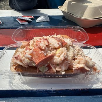 Green Harbor Lobster Pound - Jumbo lobster roll - Seafood Near Me - Marshfield, Massachusetts Green Harbor Lobster Pound - Jumbo lobster roll - Seafood Near Me - Marshfield, Massachusetts