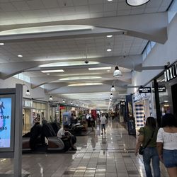 Weberstown Mall