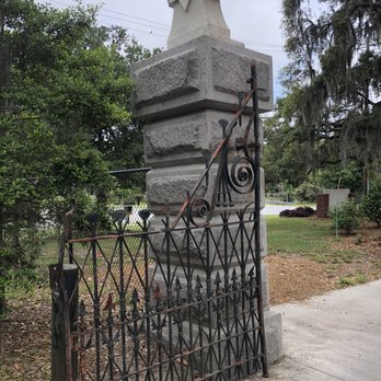 Bonaventure Cemetery Tours - Jewish Entrance - Historical Tours Near Me - Savannah, Georgia Bonaventure Cemetery Tours - Jewish Entrance - Historical Tours Near Me - Savannah, Georgia