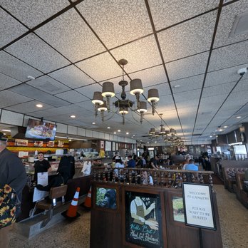 Langer's Delicatessen - Inside - Delis Near Me - Los Angeles, California