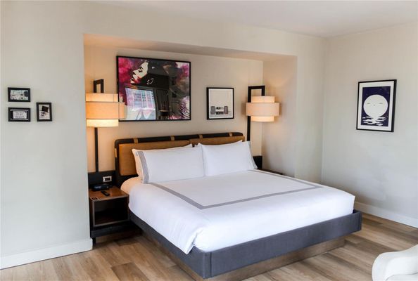 Thompson Chicago, by Hyatt by null