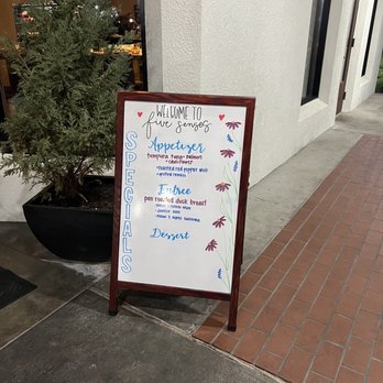Five Senses - New American Near Me - Murfreesboro, Tennessee