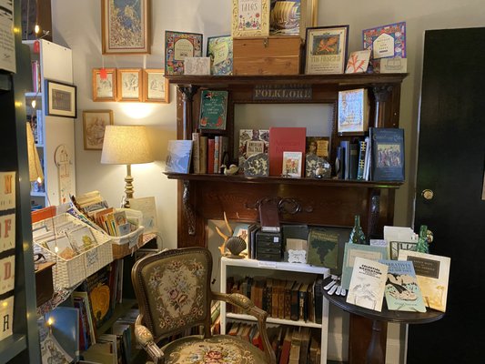 HouseMouse Books and Vintage
