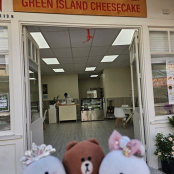 Green Island Cheesecake - Entrance - Bakeries Near Me - Honolulu, Hawaii Green Island Cheesecake - Entrance - Bakeries Near Me - Honolulu, Hawaii