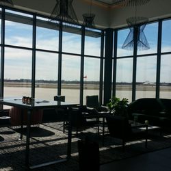 Gary Jet Center - Nice seating area
