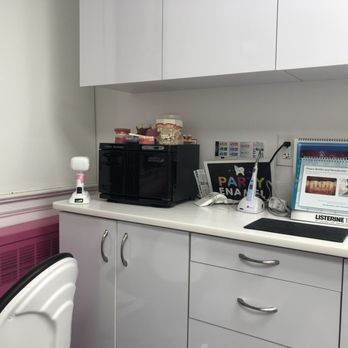 Studio Smiles NYC - Dental exam room - Cosmetic Dentists Near Me - New York, New York Studio Smiles NYC - Dental exam room - Cosmetic Dentists Near Me - New York, New York