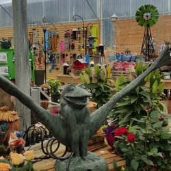 Cloverdale Country Market - We've got a great selection of planters, vases, pots, and accessories for your flower, herb, container, and other gardening needs.