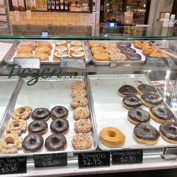 Firecakes Donuts - Bakeries Near Me - Chicago, Illinois