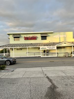 Aunt Catfish's On the River by null