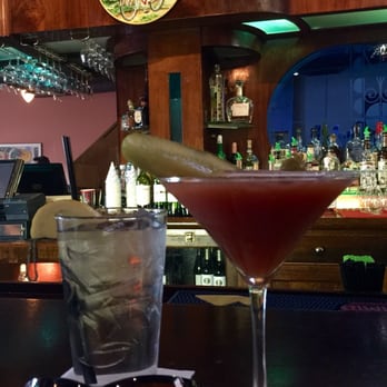 Gizzmos - Just one on this gorgeous day - Lounges Near Me - Wyandotte, Michigan