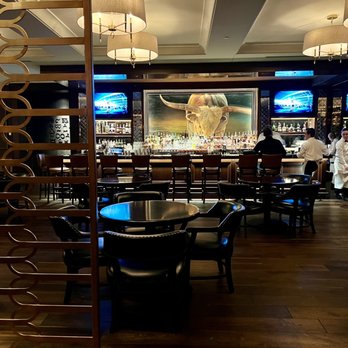 Bob's Steak & Chop House - Oklahoma City - Bar area - Steakhouses Near Me - Oklahoma City, Oklahoma