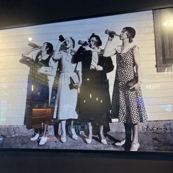 Finney's Crafthouse - Stevenson Ranch - Picture in bar - New American Near Me - Stevenson Ranch, California
