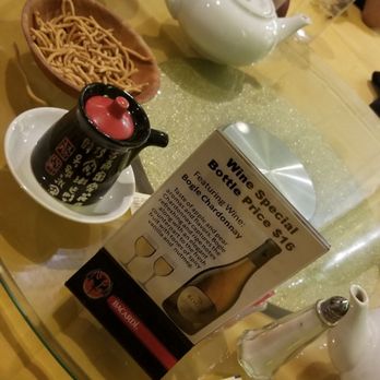 Dragon Gate - They have a glass lazy Susan, making sharing easy - Chinese Near Me - Pembroke Pines, Florida Dragon Gate - They have a glass lazy Susan, making sharing easy - Chinese Near Me - Pembroke Pines, Florida