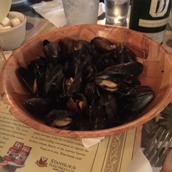 Piero's Pasta House - Muscles app. - Italian Near Me - Geneva, Ohio Piero's Pasta House - Muscles app. - Italian Near Me - Geneva, Ohio