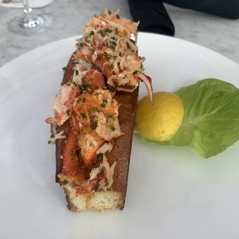 RH Rooftop Restaurant at RH Dallas - Lobster roll - American Near Me - Dallas, Texas RH Rooftop Restaurant at RH Dallas - Lobster roll - American Near Me - Dallas, Texas