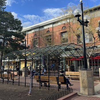 Pearl Street Mall - Shopping Centers Near Me - Boulder, Colorado Pearl Street Mall - Shopping Centers Near Me - Boulder, Colorado