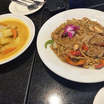Signature Thai Cuisine - Thai Near Me - La Mesa, California