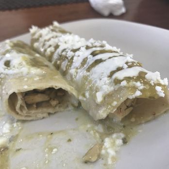 Victoria - To die for chicken enchilada - Breakfast & Brunch Near Me - Aguascalientes, AGU Victoria - To die for chicken enchilada - Breakfast & Brunch Near Me - Aguascalientes, AGU