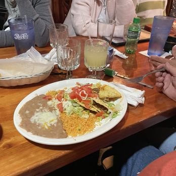 EL Toro Mexican Restaurant - Burritos Supremos - Mexican Near Me - Louisville, Kentucky EL Toro Mexican Restaurant - Burritos Supremos - Mexican Near Me - Louisville, Kentucky