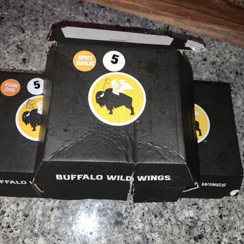 Buffalo Wild Wings - Damaged boxes I mentioned in my review - Chicken Wings Near Me - Chula Vista, California