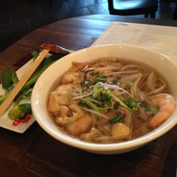 Pho - House special pho with prawns - Vietnamese Near Me - London, XGL